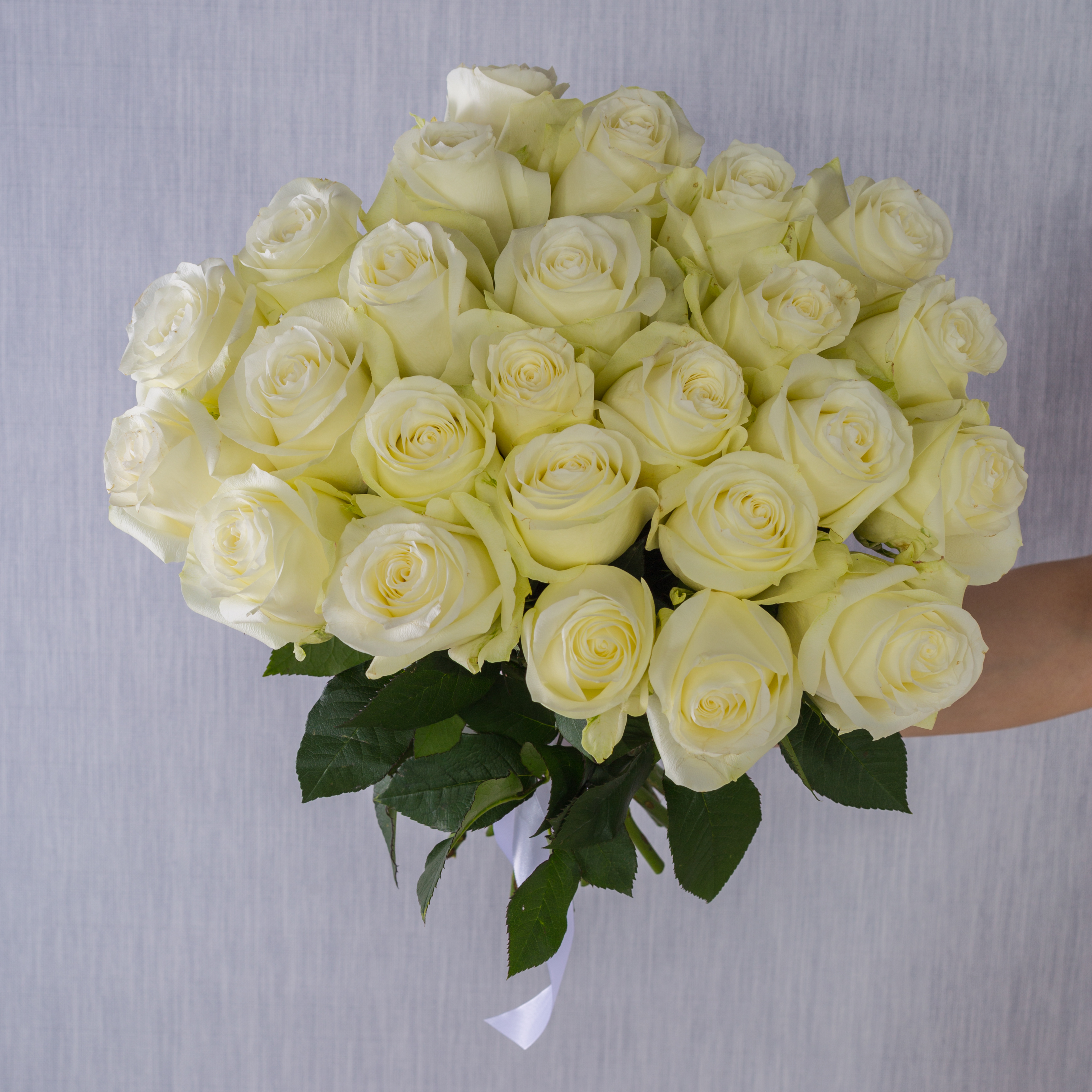 Букет из 25 белых роз Эквадор 40 см 7310-Бел