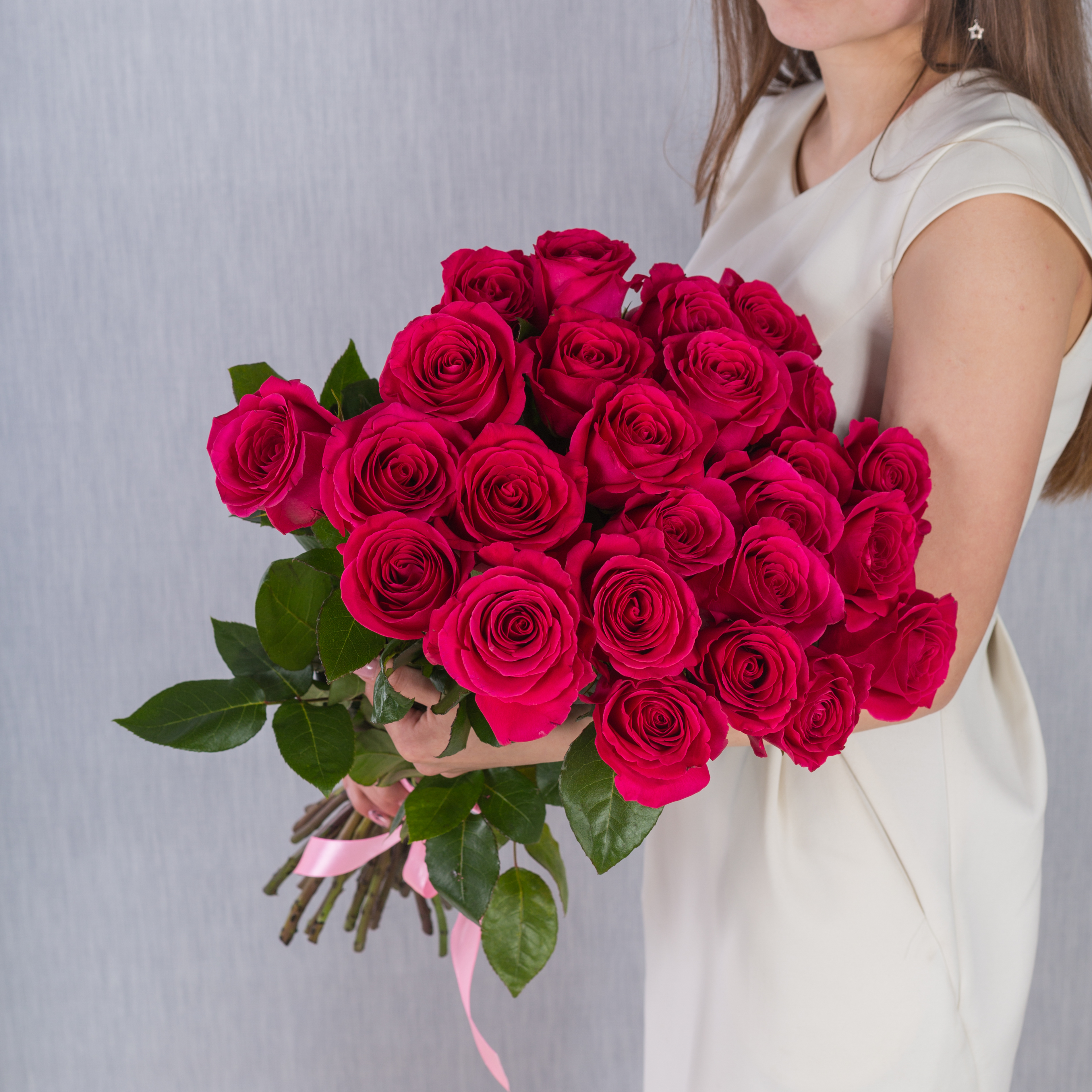 Букет из 25 розовых роз с крупным бутоном 60 см, №7306
