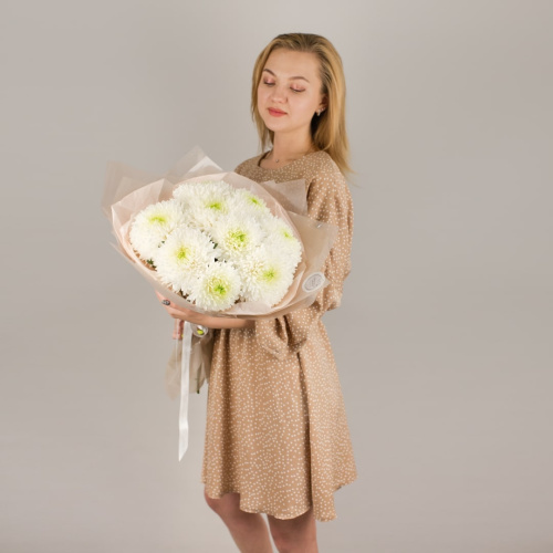 Букет из 9 одноголовых белых хризантем арт. 50444