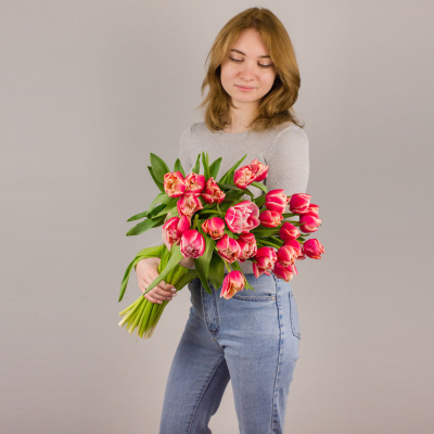 Букет из 15 пионовидных тюльпанов Колумбус 46325