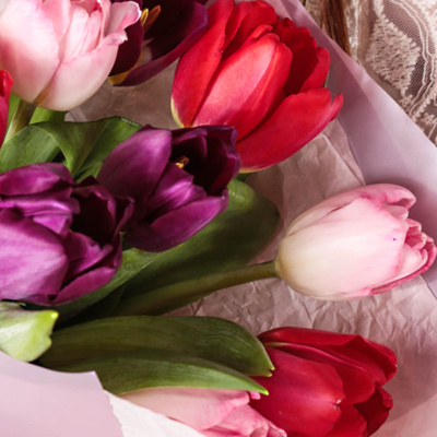 Букет из 9 тюльпанов в упаковке 928403