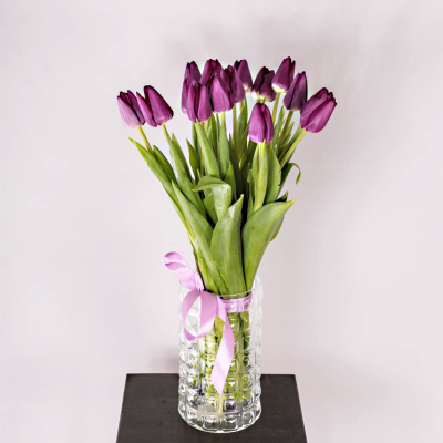 Букет из 15 фиолетовых тюльпанов 28774