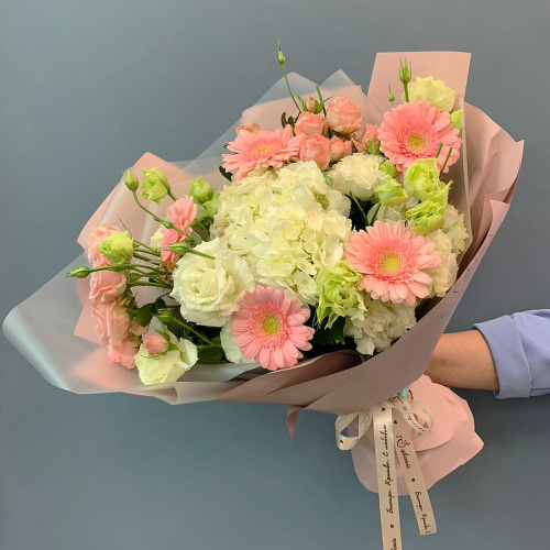 Букет с гортензией и мини герберами 66828