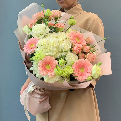 Букет с гортензией и мини герберами 66828