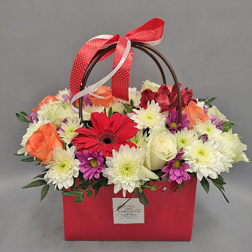 Сумочка с герберой и хризантемой "Яркое настроение" арт. 50832