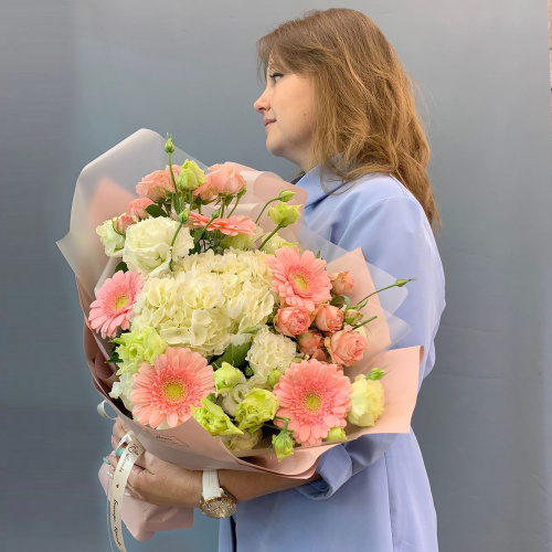 Букет с гортензией и мини герберами 66828