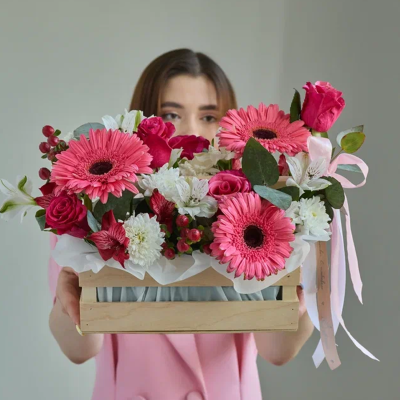 Ящик с герберами N 84611