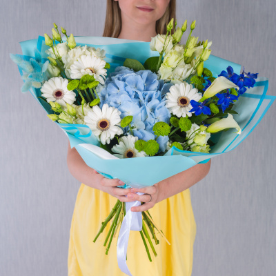 Букет с гортензией, гермини и калами "Прощальная улыбка августа" 38375 Букет с гортензией, гермини и калами "Прощальная улыбка августа" 38375